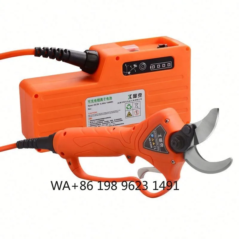 

Lightweight cordless garden pruning shears, high branch cutting tool with 4cm range. Practical agricultural equipment for farm
