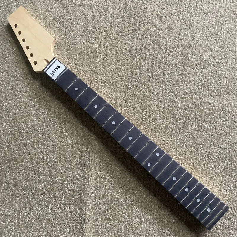 

JN158 Custom Headstock Tremolo Model ST Guitar Neck 22 Frets Maple+Rosewood DIY Replace Guitar Parts