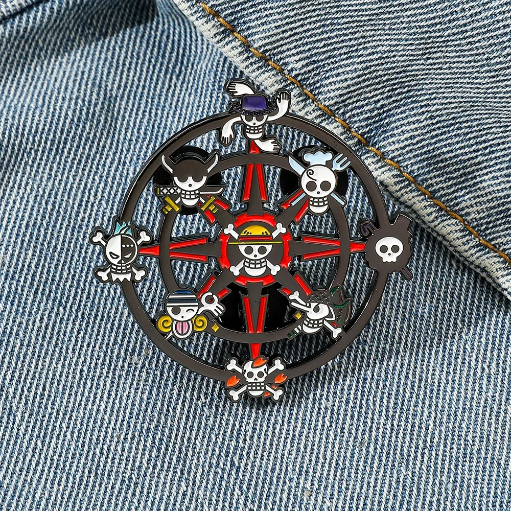 

One Piece Rudder Brooch One Piece Monkey D. Luffy Skull Flag J1 Brooch Skull Enamel Pin Lapel Pins Badge Hats Clothes Backpack