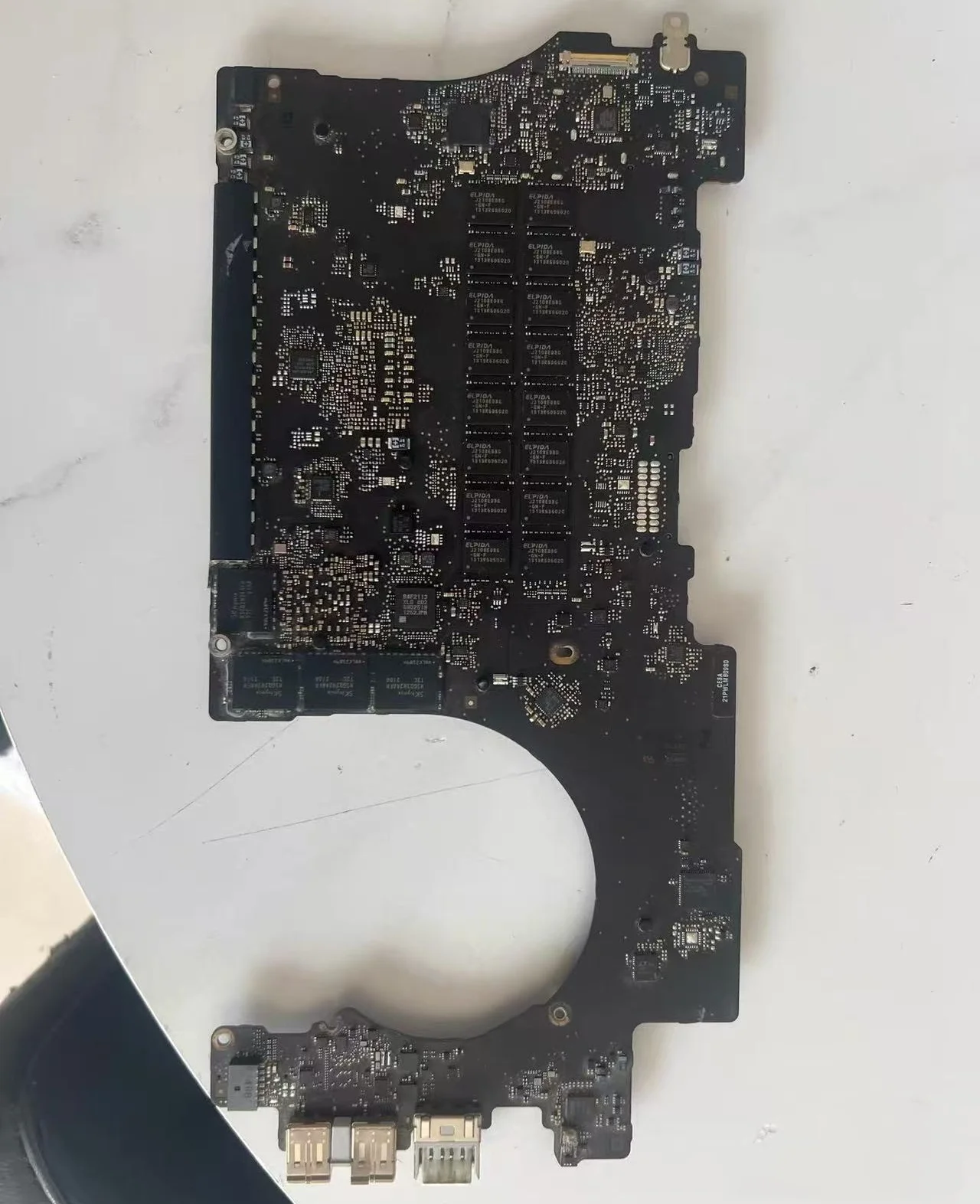 

A1398 panel logic 2012-2015 MacBook motherboard IG represents integrated graphics card DG represents discrete graphics card