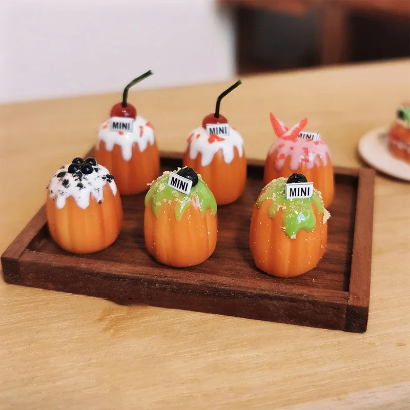 

4Pcs 1/12 Dollhouse Simulation Mini Cake Dessert Model Doll Home Kitchen Food Decoration Dolls House Micro Scene Photo Props