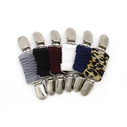 New Sweater Clip Fashion Elastic Waist Clip Ladies Anti-light Buckle Elastic Shawl Clip Brooch H1456