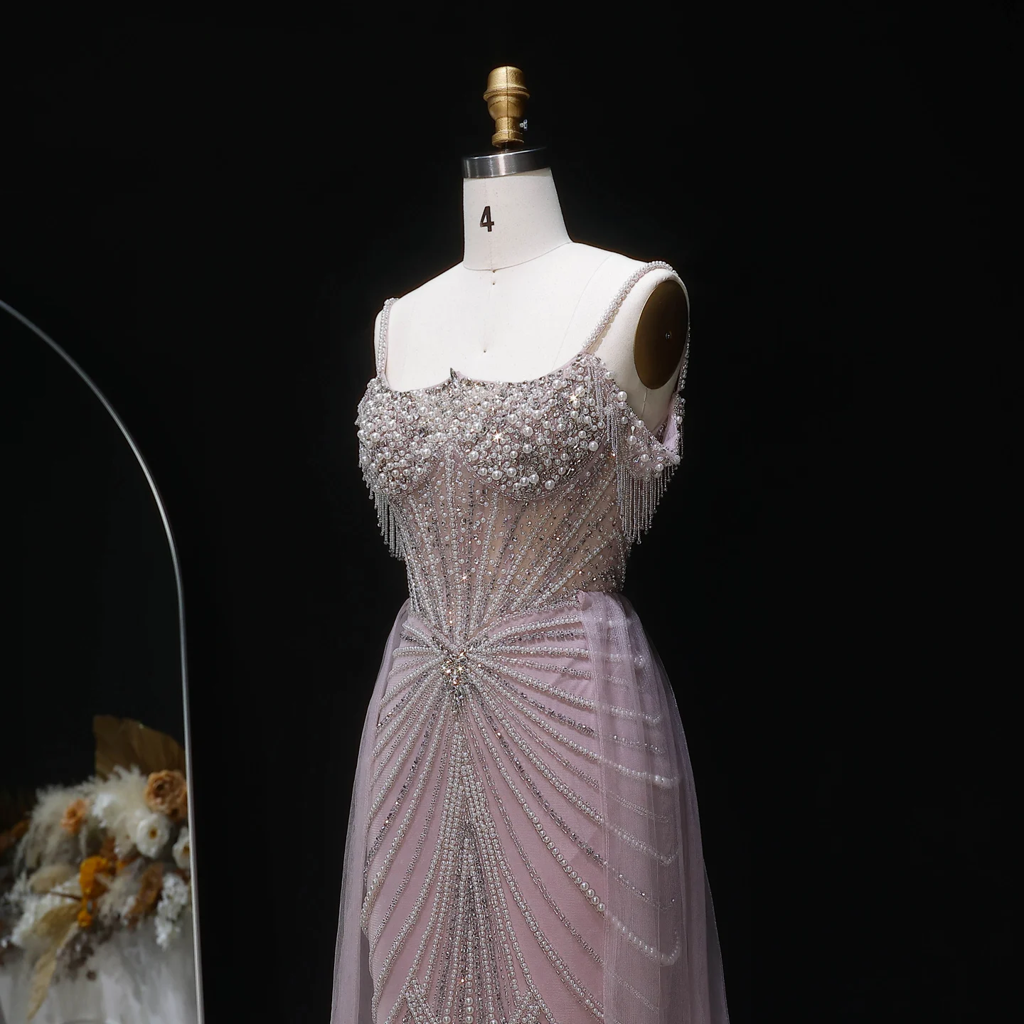 Sharon Said Luxuriöses Perlenbesetztes Meerjungfrauen-Abendkleid mit Off-Shoulder-Design, Quasten-Überrock, Arabisches Damen-Abendkleid SS121, Maßanfertigung – Detail 7