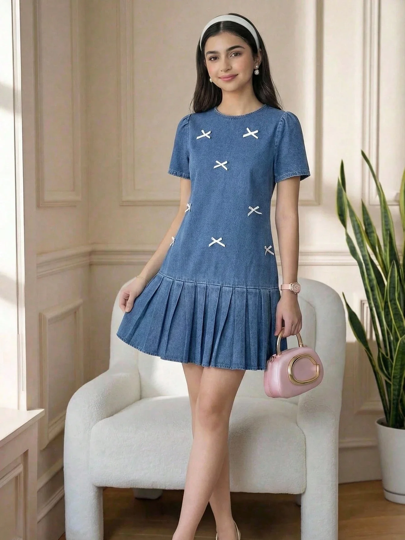 

Women Denim Pleated A-Line Dress With Puff Sleeve And Embroidery X Decor