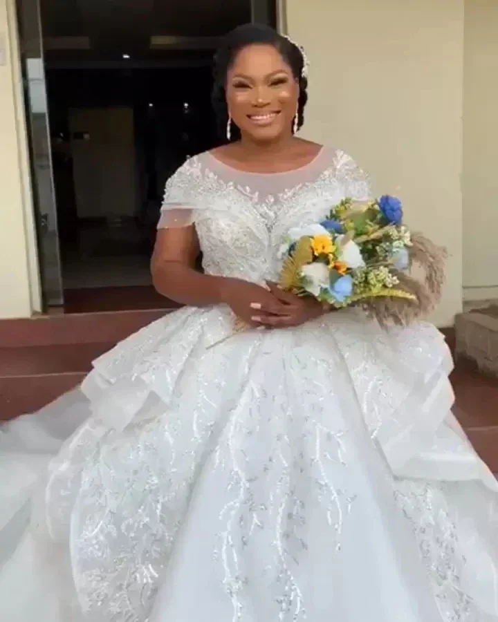 

Бальное свадебное платье больших размеров по индивидуальному заказу, иллюзия, жемчужный вырез, аппликации с открытыми плечами и блестками, кружевное платье Casamento, свадебные платья 2