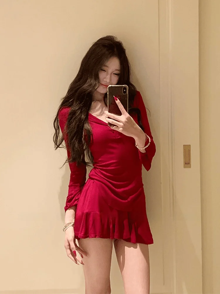 

Комплект Syj Ujia: женский красный топ с V-образным вырезом и юбка А-силуэта больших размеров с высокой талией, эффект похудения, осенне-зимняя мода