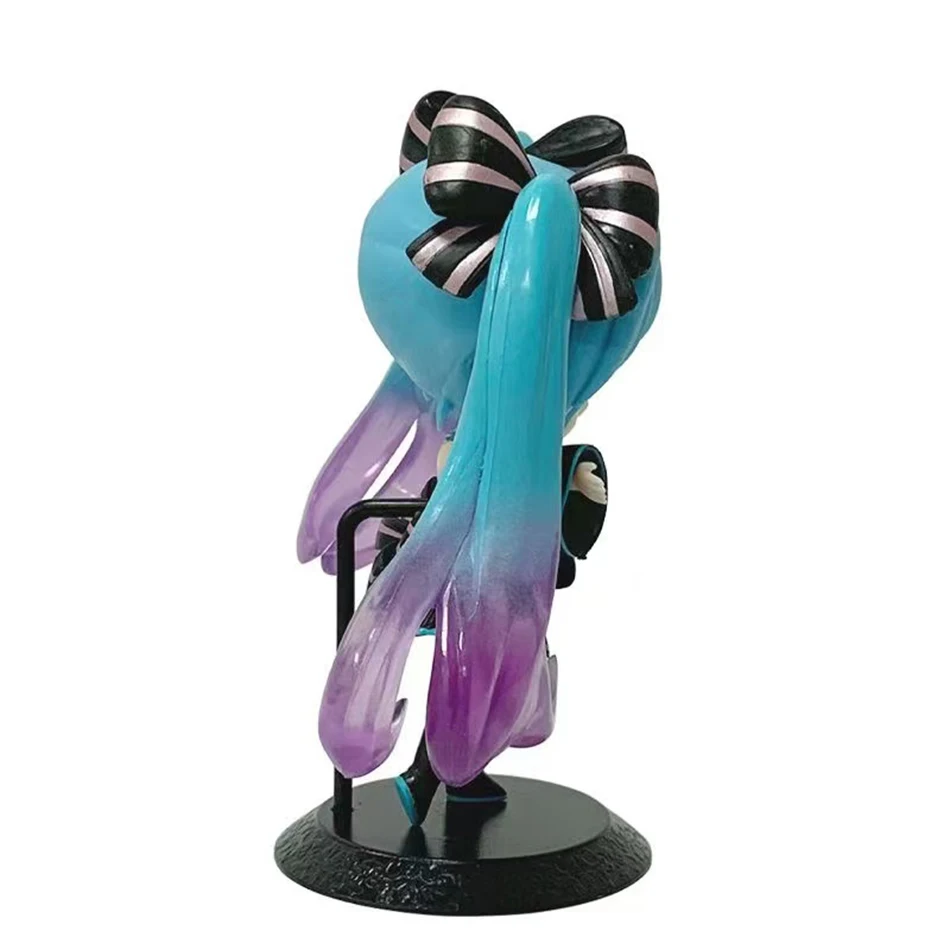 ฟิกเกอร์อนิเมะฮัตสึเนะ มิคุ ขนาด 15 ซม. ของตกแต่งตัวละครจิ๋วสุดน่ารัก สีชมพู-เขียว ของตกแต่งบ้าน ของเล่นตั้งโต๊ะ ของขวัญวันเกิดสำหรับเด็ก