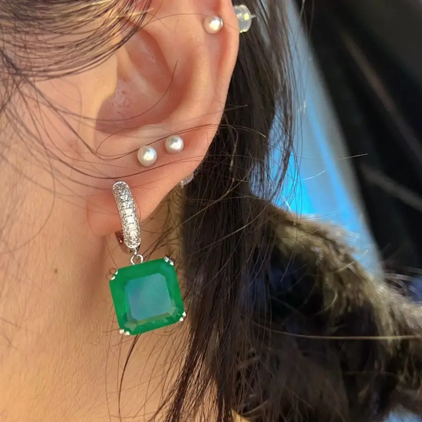 High-end square earrings for women with light luxury fashion earrings, sweet style, personality, versatile and trendy