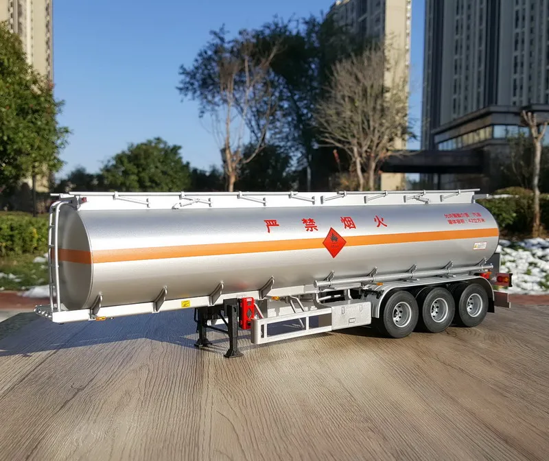 Collectible Alloy Model Toy Gift 1:24 Scale Container Oil,Fuel Tanker Truck Vehicles DieCast Toy Model for Decoration