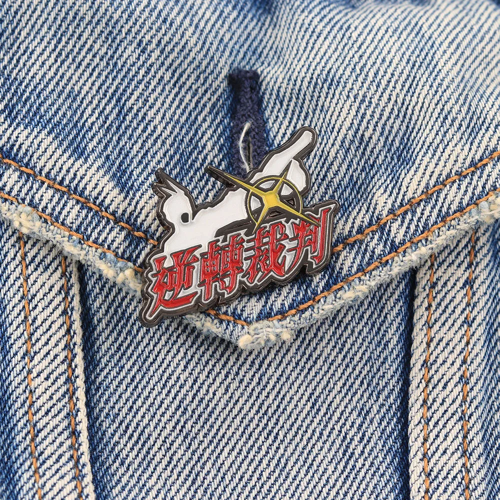 Ace Attorney Emaille-Pin Gyakuten Saiban Logo-Abzeichen Phoenix Wright "Objection!" Brosche Spiel-Merchandise für Fans Anstecknadel Schmuck Geschenk – Detail 4