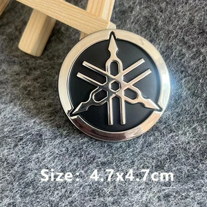 Yamaha -Logo -Abziehbilder Kleber, Gold, Weiß, Blau, Rot, 3D -Emblem Hauptkrypton Yamaha Caresenverkäufe - №2