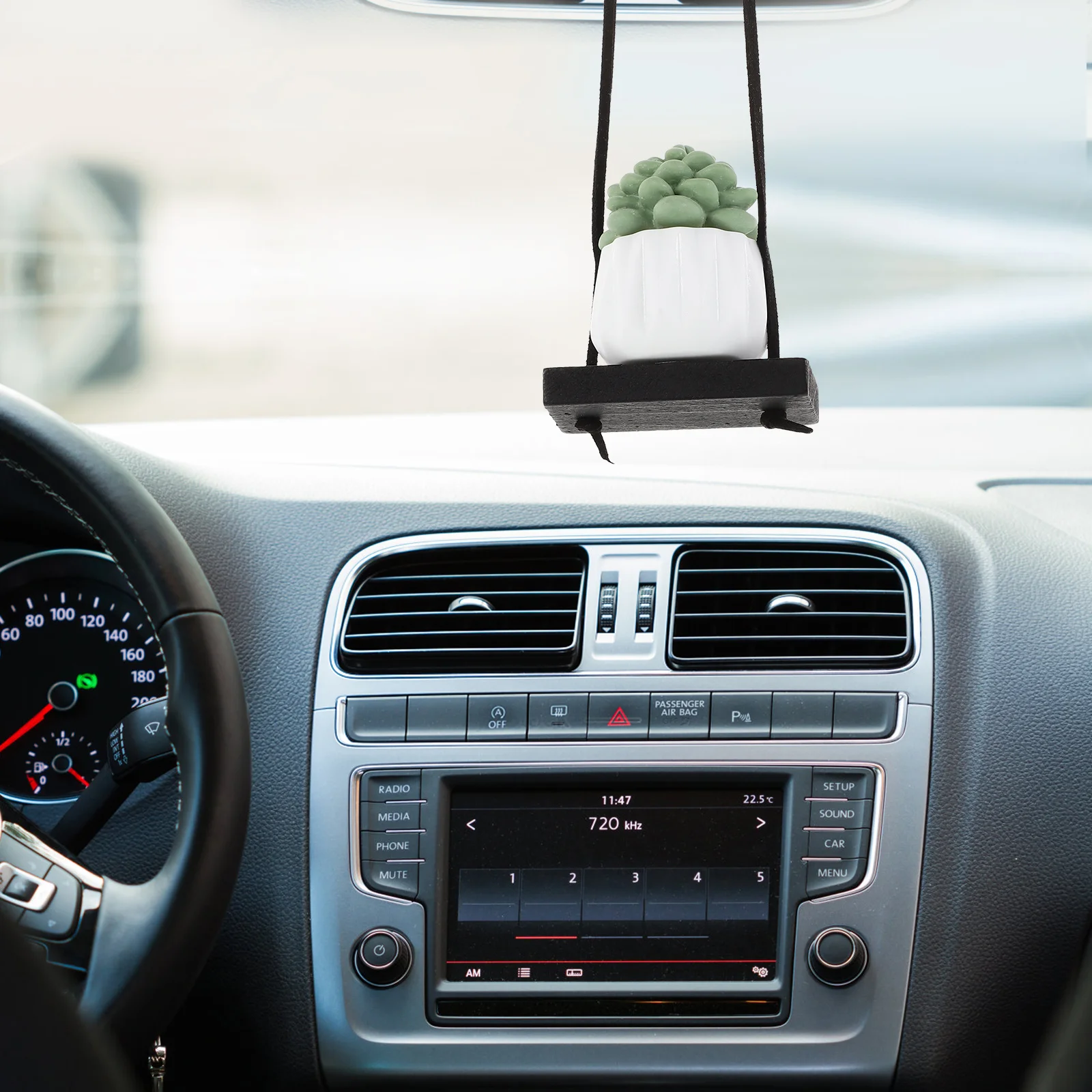 

Cactus Car Ornament Resin Potted Plant Hanging Pendant Cute Swing Charm Rearview Mirror Accessories Interior Decor