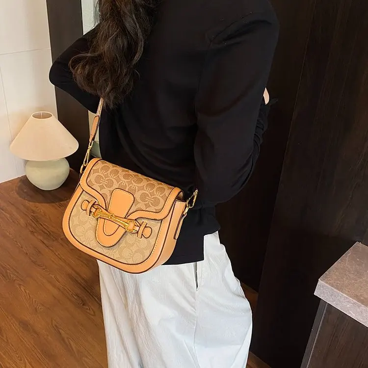 

‌ 2025 Новая женская седельная сумка из искусственной кожи ‌ Кошелек через плечо с принтом в стиле ретро для работы, стильная сумка, повседневная сумка через плечо, модная сумка-тоут