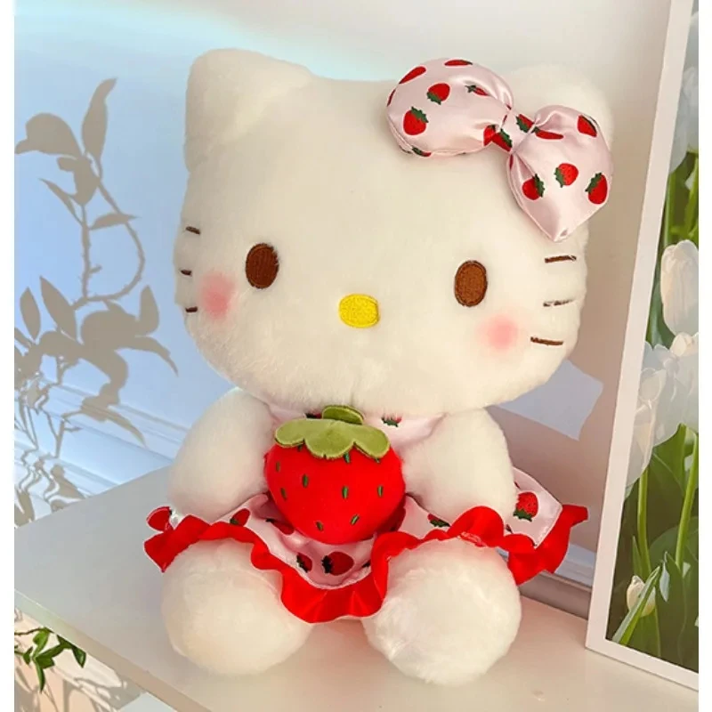 20cm Sanrio 만화 KT 고양이 Peluch 장난감 Kawaii 애니메이션 딸기 KT 인형 홈 장식 동물 앉아 인형 침대 장식
