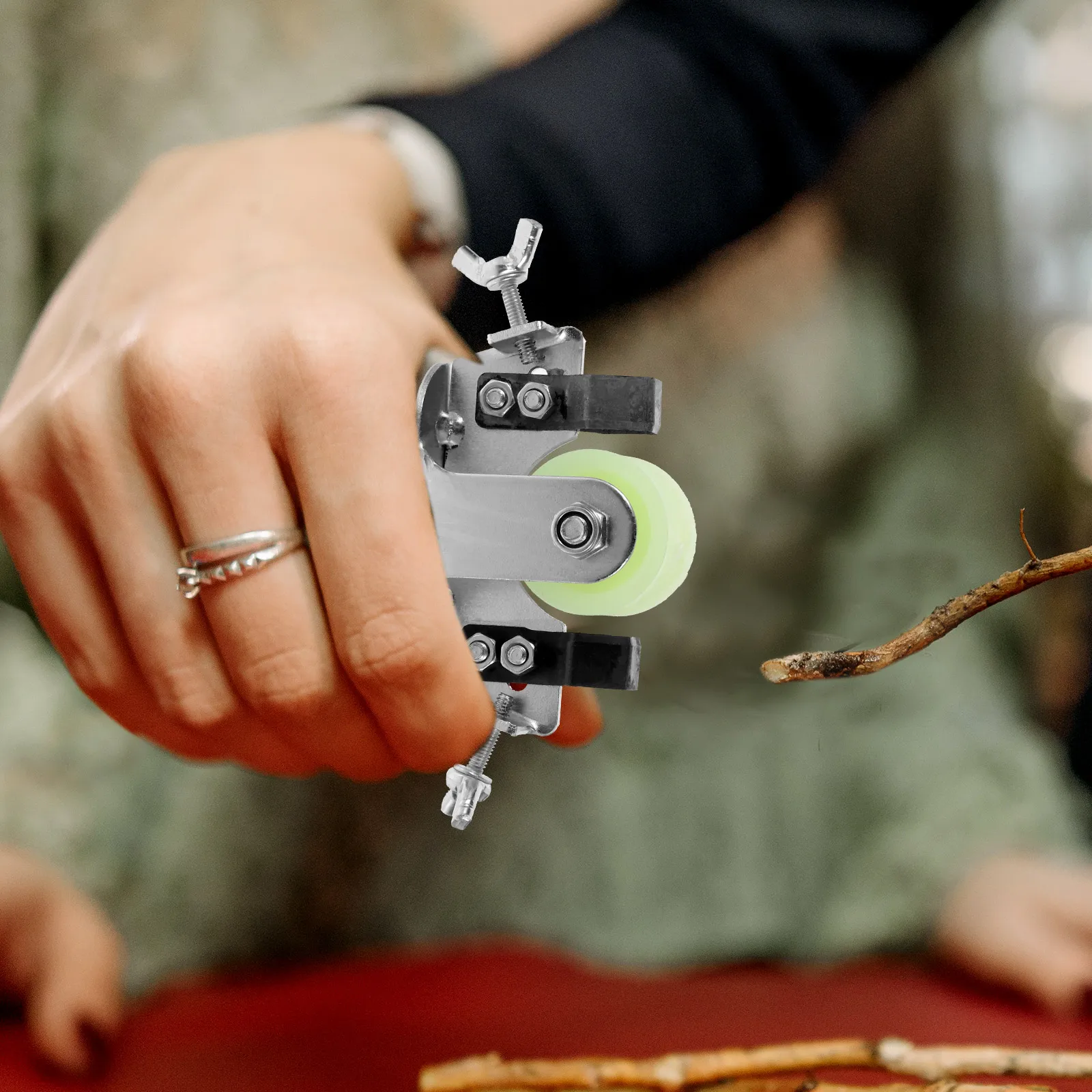 

Bark Tree Stripping Girdling Cutter Peeling Pruning Tool Fruit Tree Orchard Wood Peeler Tool Girdling Cutter for Garden