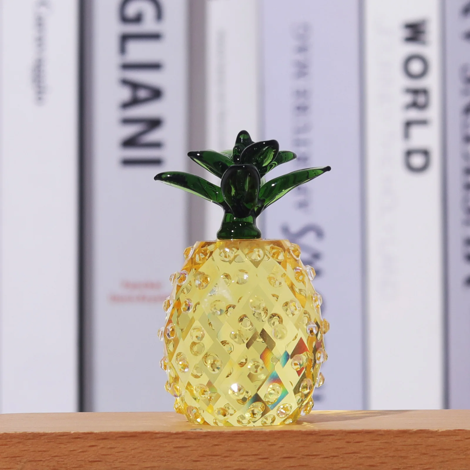 

Colors Crystal Pineapple Paperweight Glass Fruit Crafts Interior Mini Decoration Creative Birthday Gift Home Tabletop Ornament