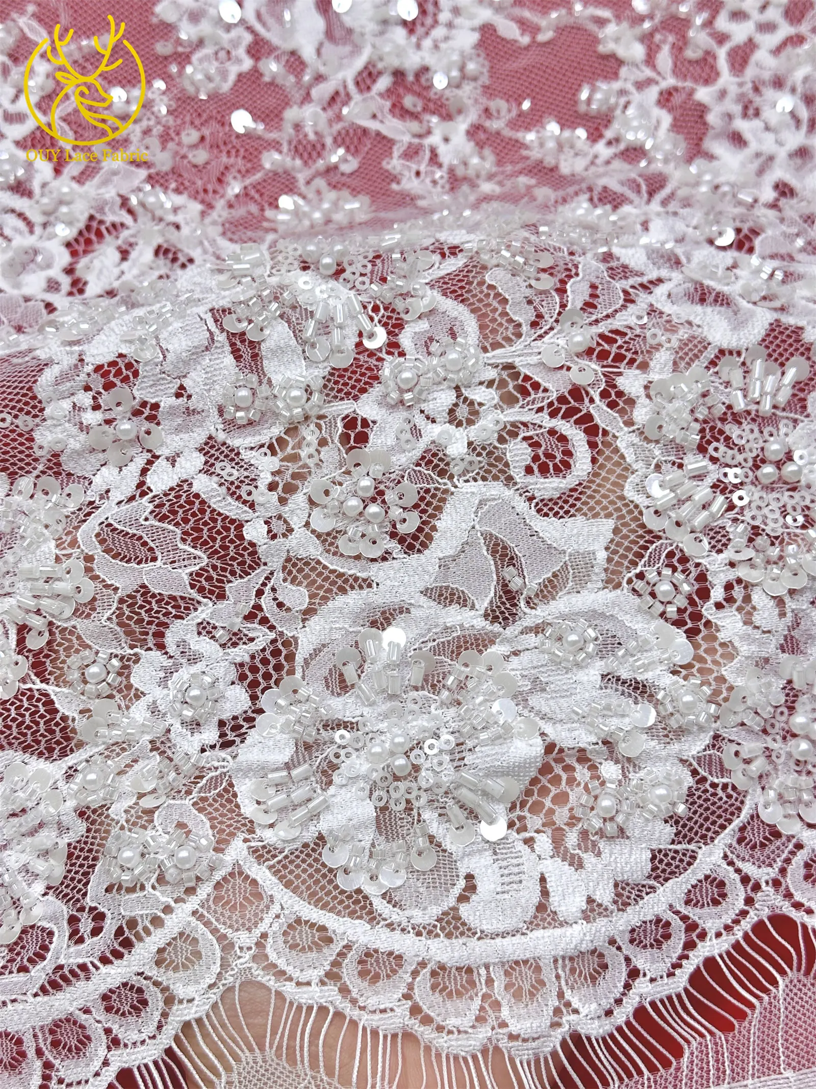 3 Meter exquisiter Perlen-Spitzenstoff, afrikanischer Spitzenstoff mit Pailletten und verstreuten Blumenstickereien zum Nähen von Brautkleidern – Detail 12