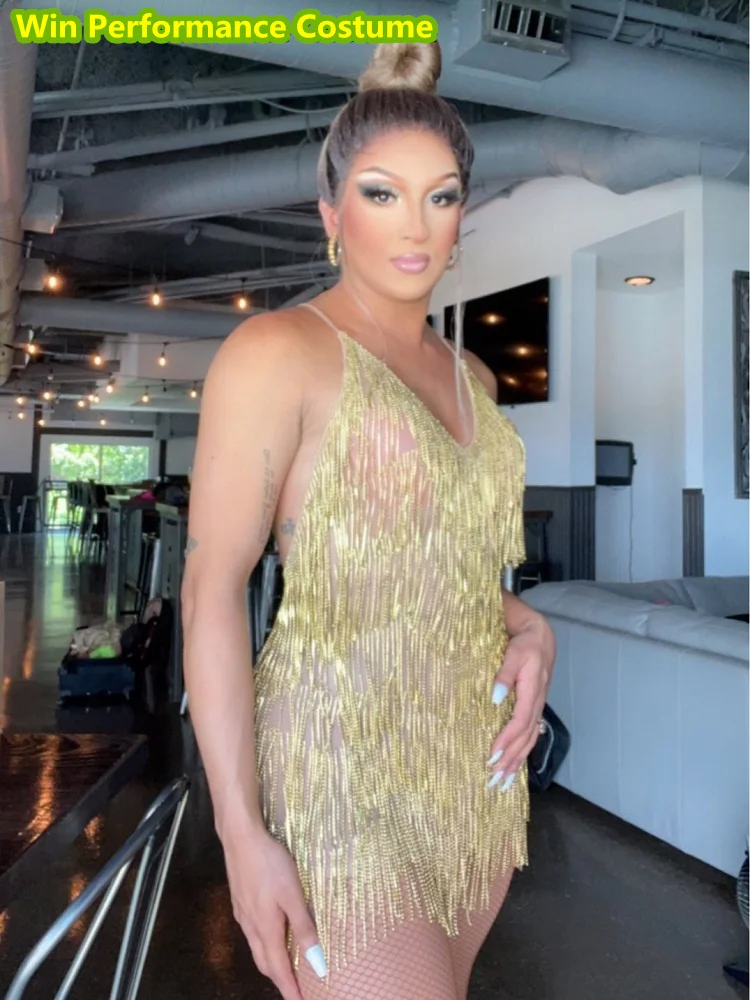 سترة طويلة صغيرة مثيرة للشرابة باللاتينية على شكل حرف V ملابس أداء كبيرة ضيقة بالألماس للمضيف