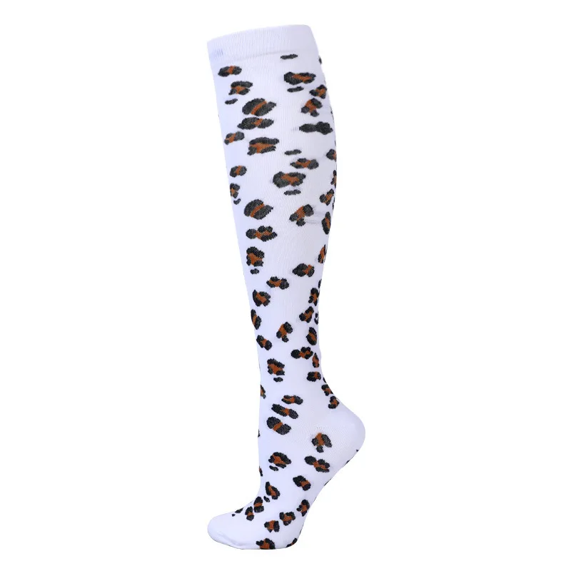 Meisje Halloween Kostuum Nieuwe Sport Sokken Kerstcadeaus Voor Mannen Mid Length Sport Sok Kid Kostuum Effen Kleur Elastische Kousen