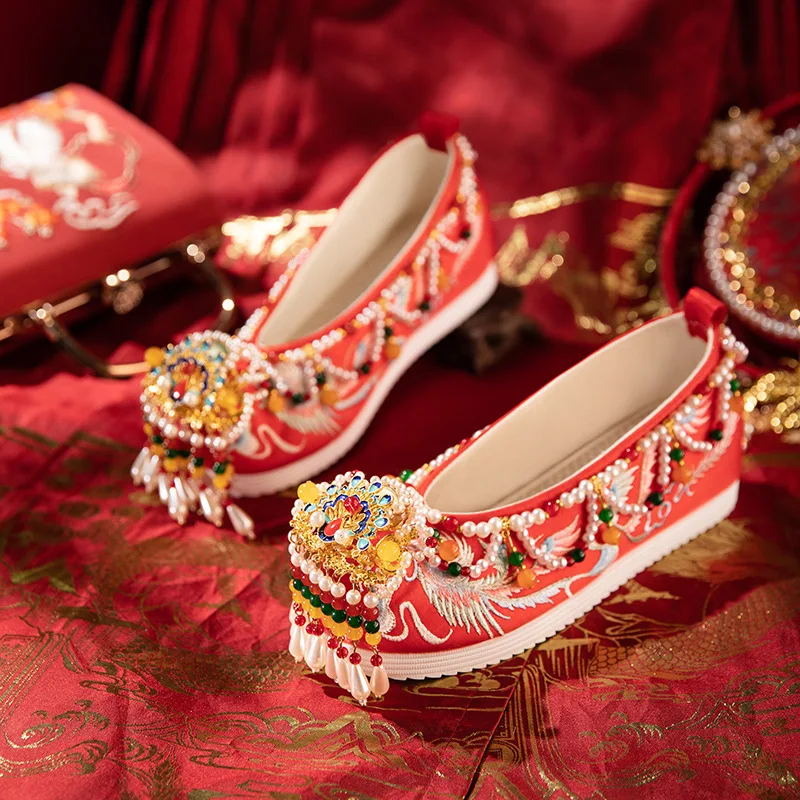 CY355 2024 Autumn and Winter New Hanfu Shoes Bride Chinese Wedding Scorpion Red Beaded Xiuhe Embroidered Shoe