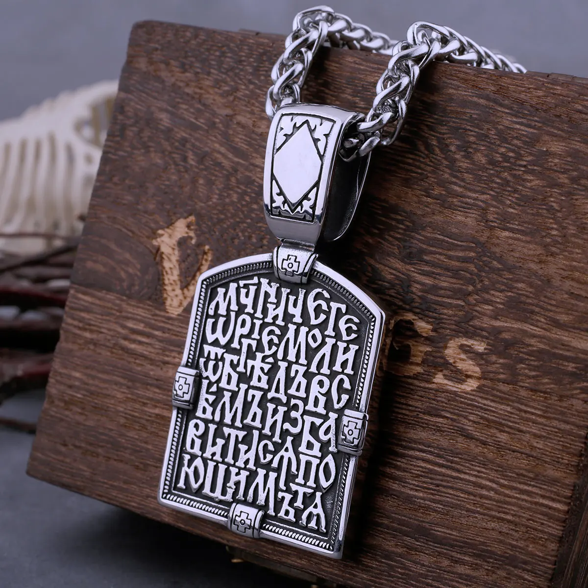 Stainless Steel Retro Religious Holy Warrior Necklace Men Women Back Bible Cross Amulet Biker Pendant Necklace Jewelry Gift
