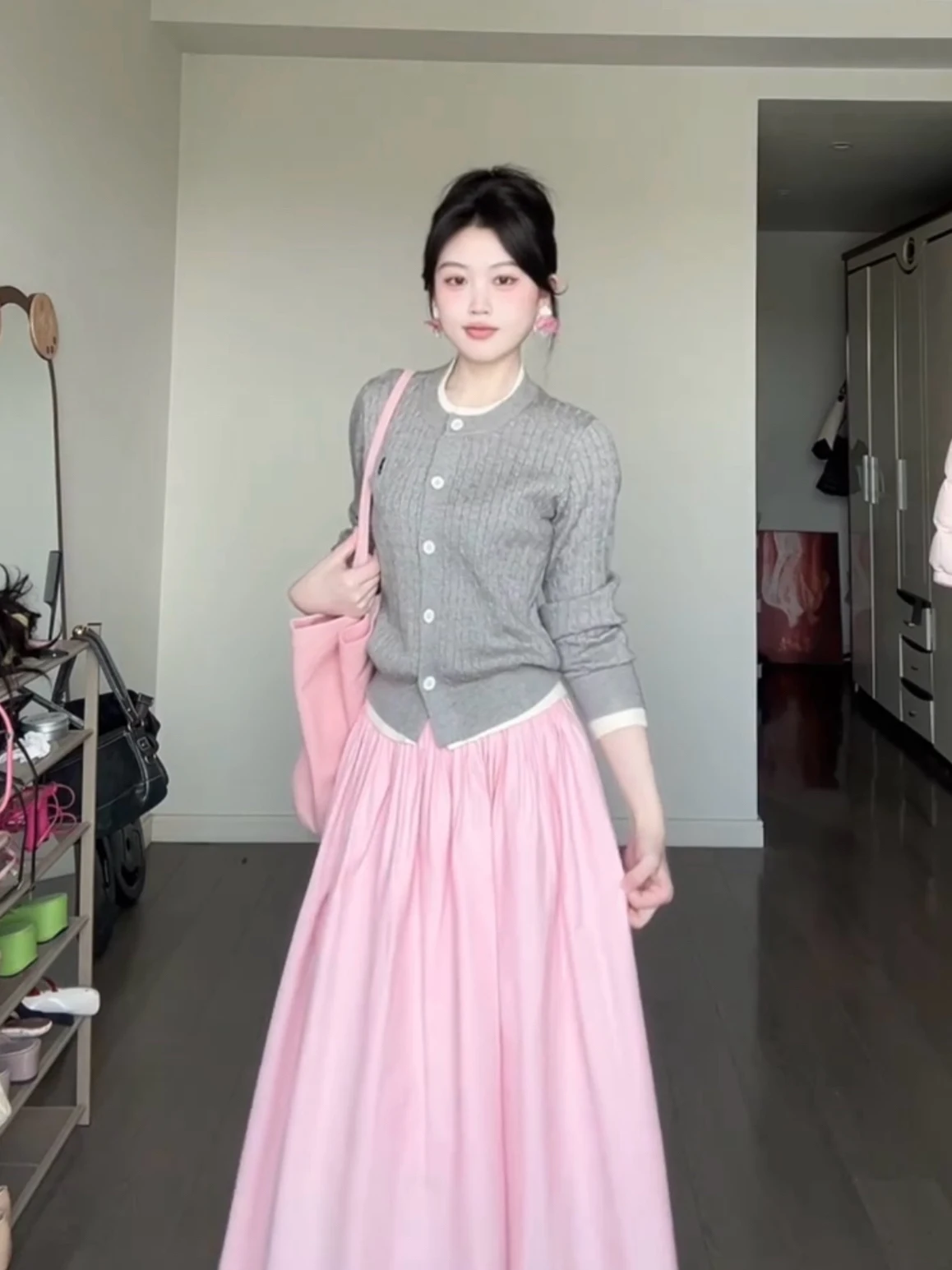 

Корейский женский осенний вязаный кардиган и юбка в стиле «нежный ветер», комплект из двух предметов, мягкий и удобный повседневный наряд