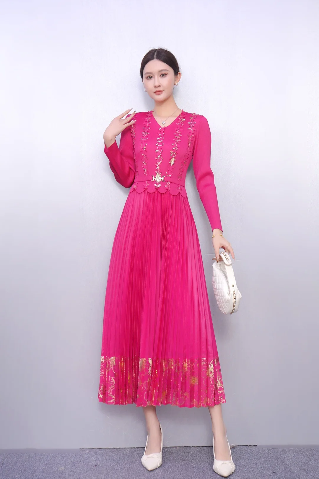 ミヤケプリーツドレスファッションブロンズウエスト細見え気質エレガントレディースドレス2025秋冬新作