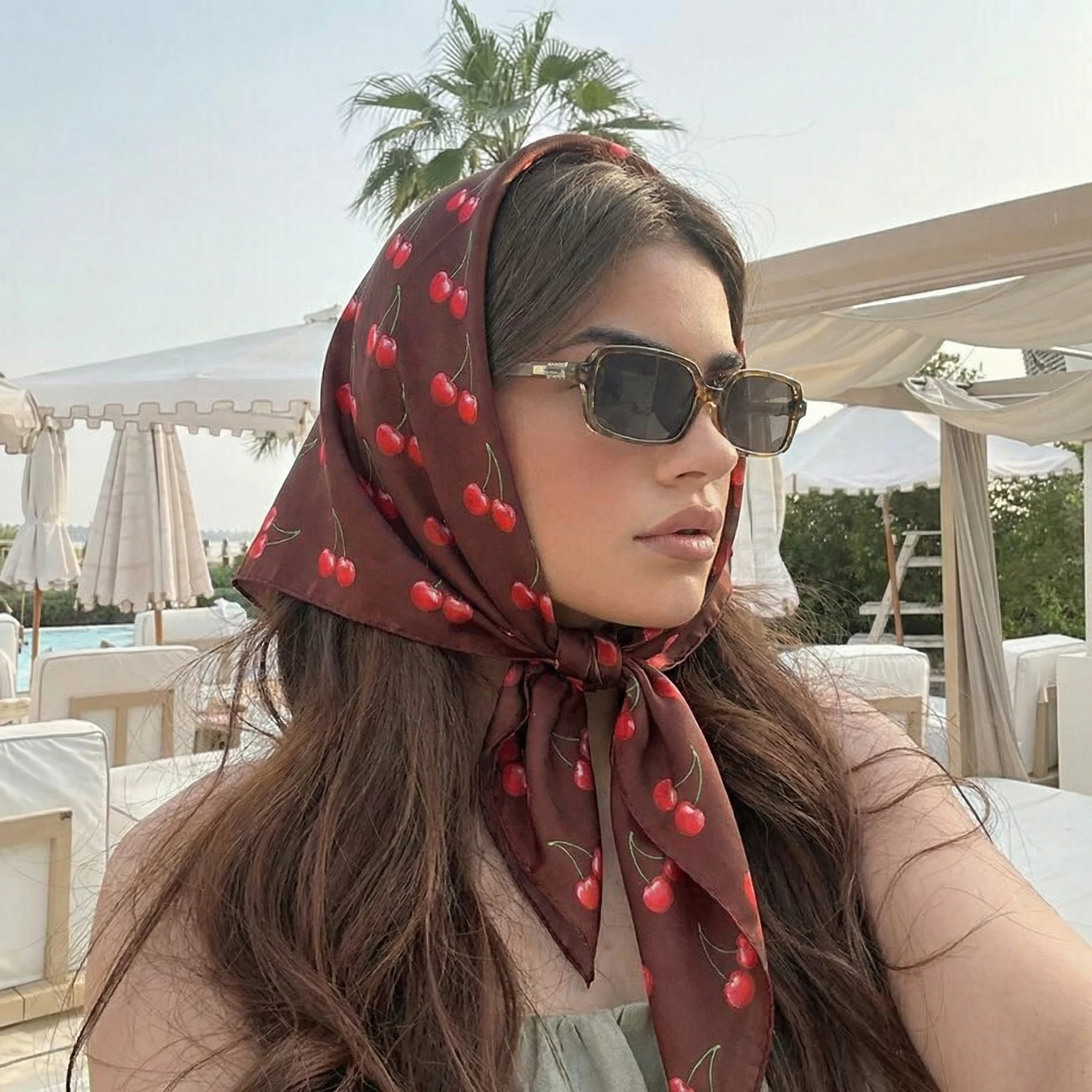 

Новые модные шелковые повязки для волос с принтом 2026 года, летние шарфы с вишневым узором, элегантные женские банданы, платки на шею, повязки на голову, женские шарфы-фуляры