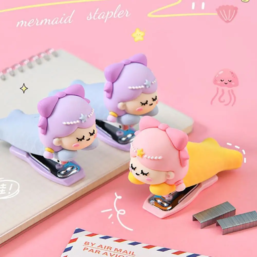 Use 10# Staples Stapler Mini Portable Effortless Long Stapler Panda/Astronaut/Dinosaur Labor-saving Manual Binding Tool