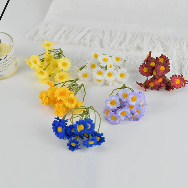 7.5CM Mini Chamomile Daisy Heads Fake DIY Craft for Home Table Decor Wedding Bouquet Window Display Photo Prop Gift Box