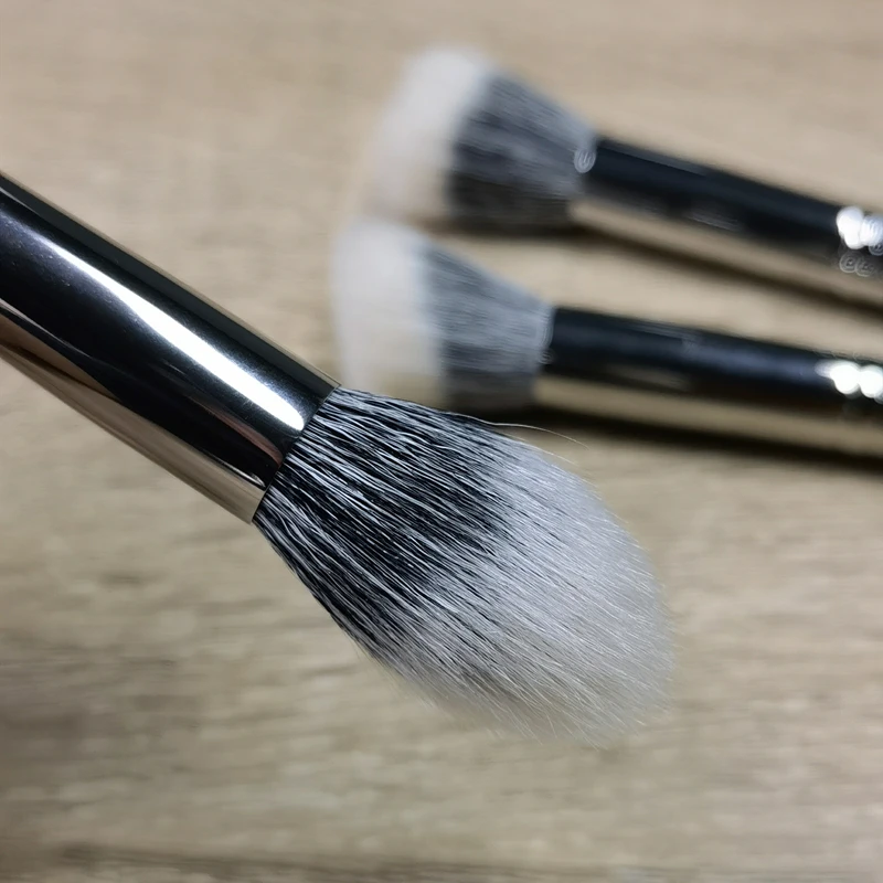 Stippling Highlight Brush Blush Natural Hair Multifunctional Concealer Foundation Makeup Brushes Beauty Tool