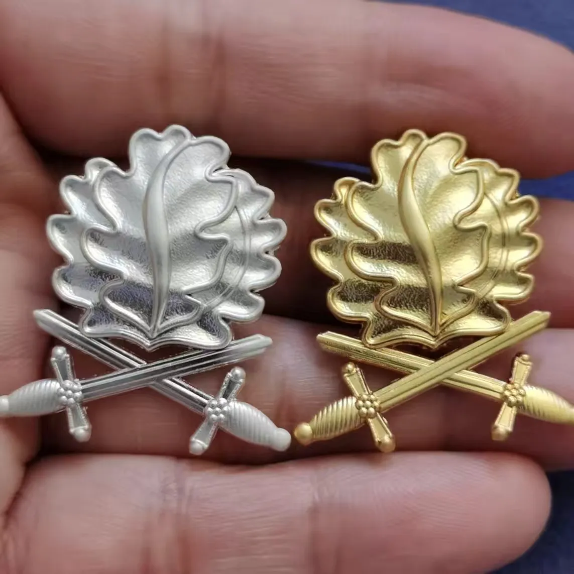 2 pcs set oak leaf  badge copy medal German