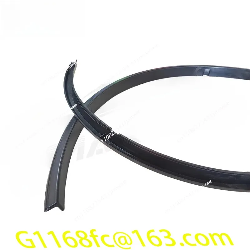The Left and Right Rear Wheel Eyebrows of The 451 Body Parts Are A4517930310 and A4517930410 Respectively
