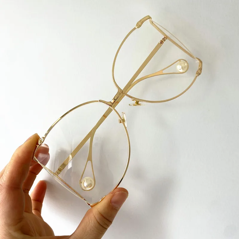 

Women Sun Glasses Simplity Anti-UV Spectacles Fashion Eyeglasses Oversize Frame Ornamental Temperament Pearl Sunglasses