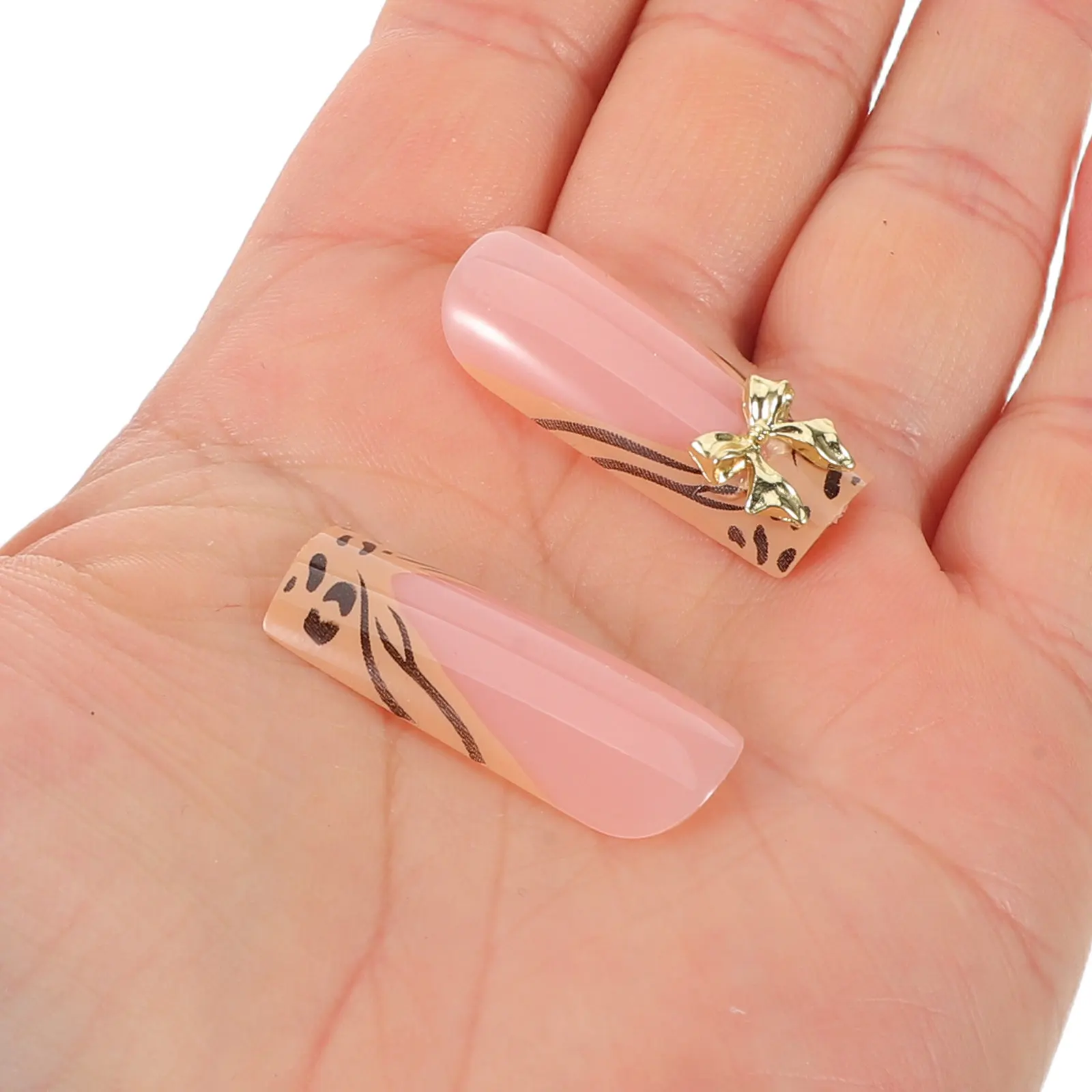 

Press on Nails Set Artificial Assorted Color Long Coffin Fake Nail Art Leopard Print French Tip Gold Bow French Bow Almond