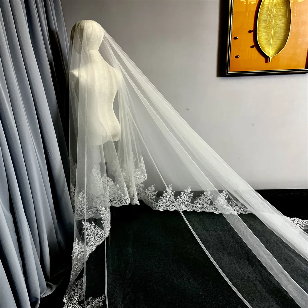 New Long Lace Decal Wedding Mantilla Veil 1 Layer 3M 4M 5M Cathedral Length Luxurious Bridal Veil Bridal Veil Accessories image 3