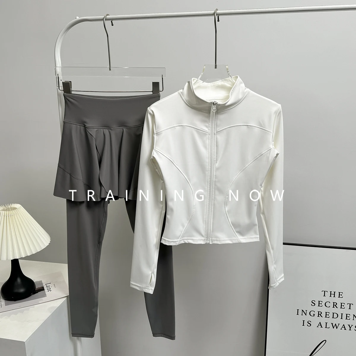 

Костюм для йоги для женщин на осень, тренировка в тренажерном зале, профессиональная быстросохнущая одежда, модная и красивая утро для занятий спортом на открытом воздухе