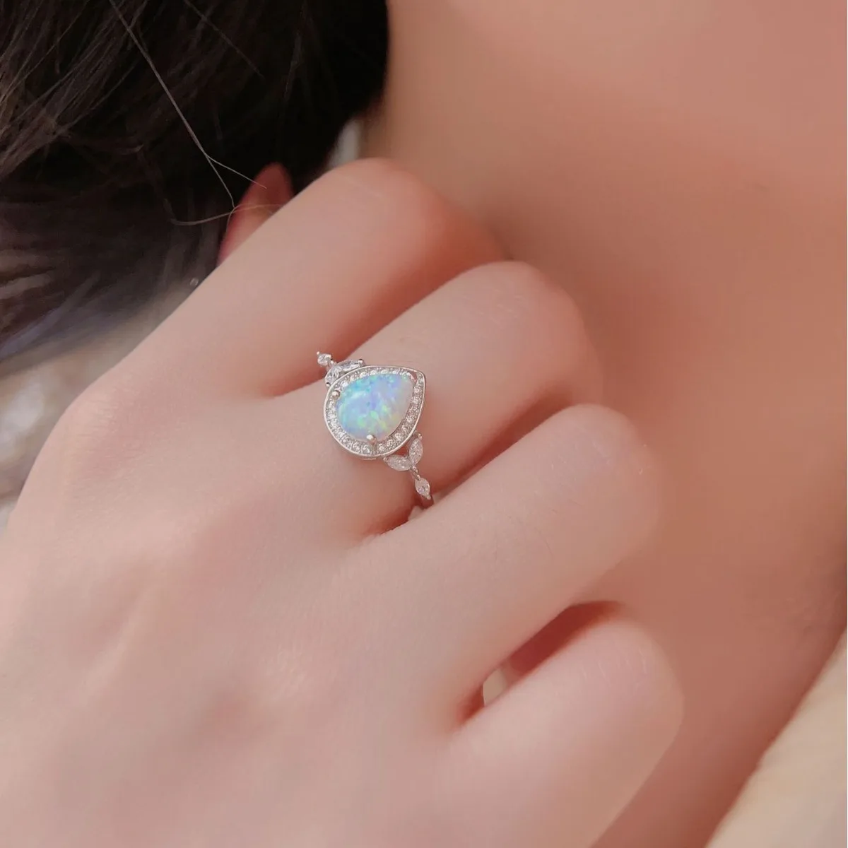 Popular New Product S925 Silver Zircon White Aobao Water Droplet Micro Set Diamond Ring Fashion Ring