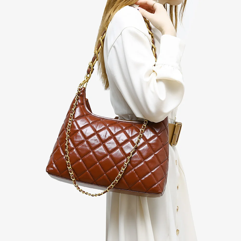 Autumn and winter new retro oil wax cowhide small fragrant style wilting grid thick chain hobo armpit bag high-end single should