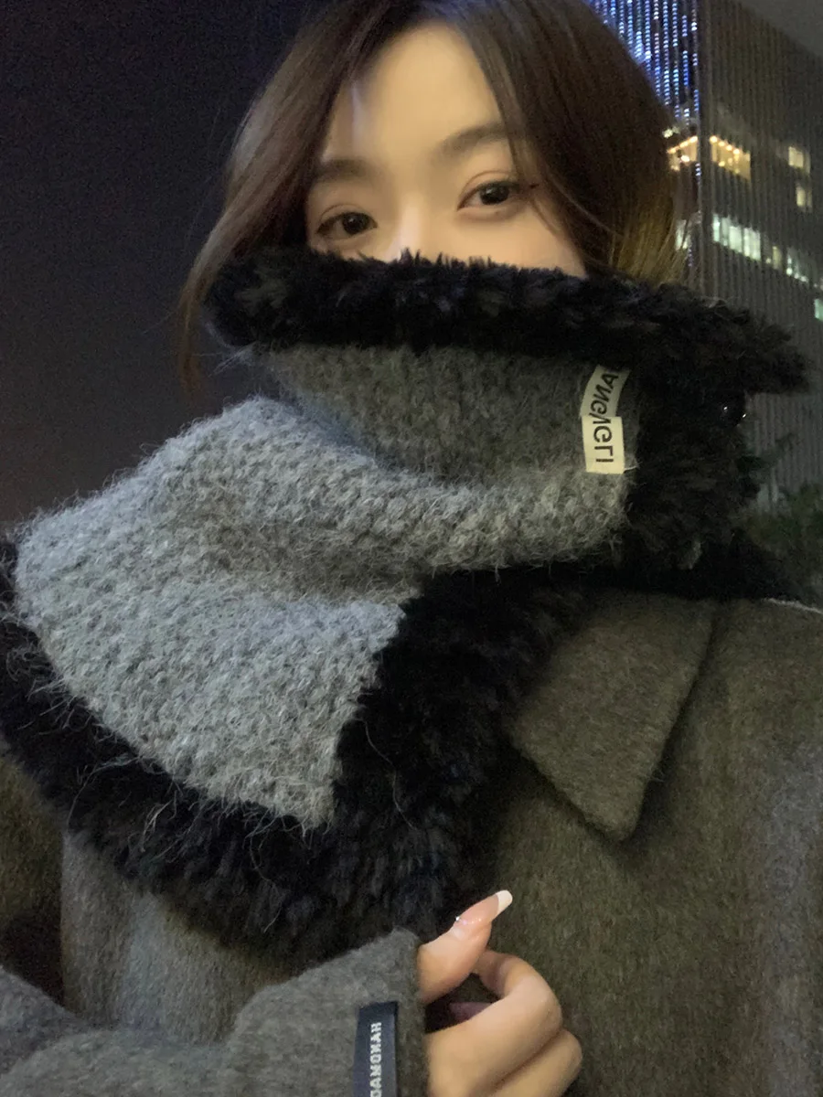 

Woolen Scarf For Women New Winter Versatile Accessory With A High-End Feel Buttoned For Warmth Neck Protector Shawl
