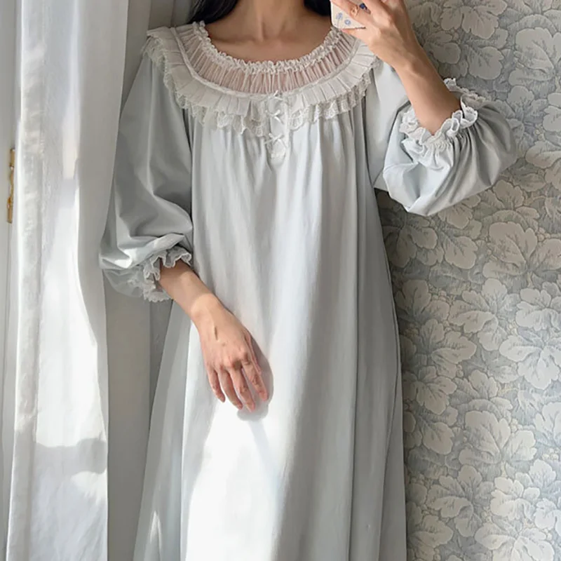 

Французская ночная сорочка для женщин: изысканная кружевная модель с длинным рукавом из хлопка в дворцовом стиле для весны и лета, элегантная домашняя одежда