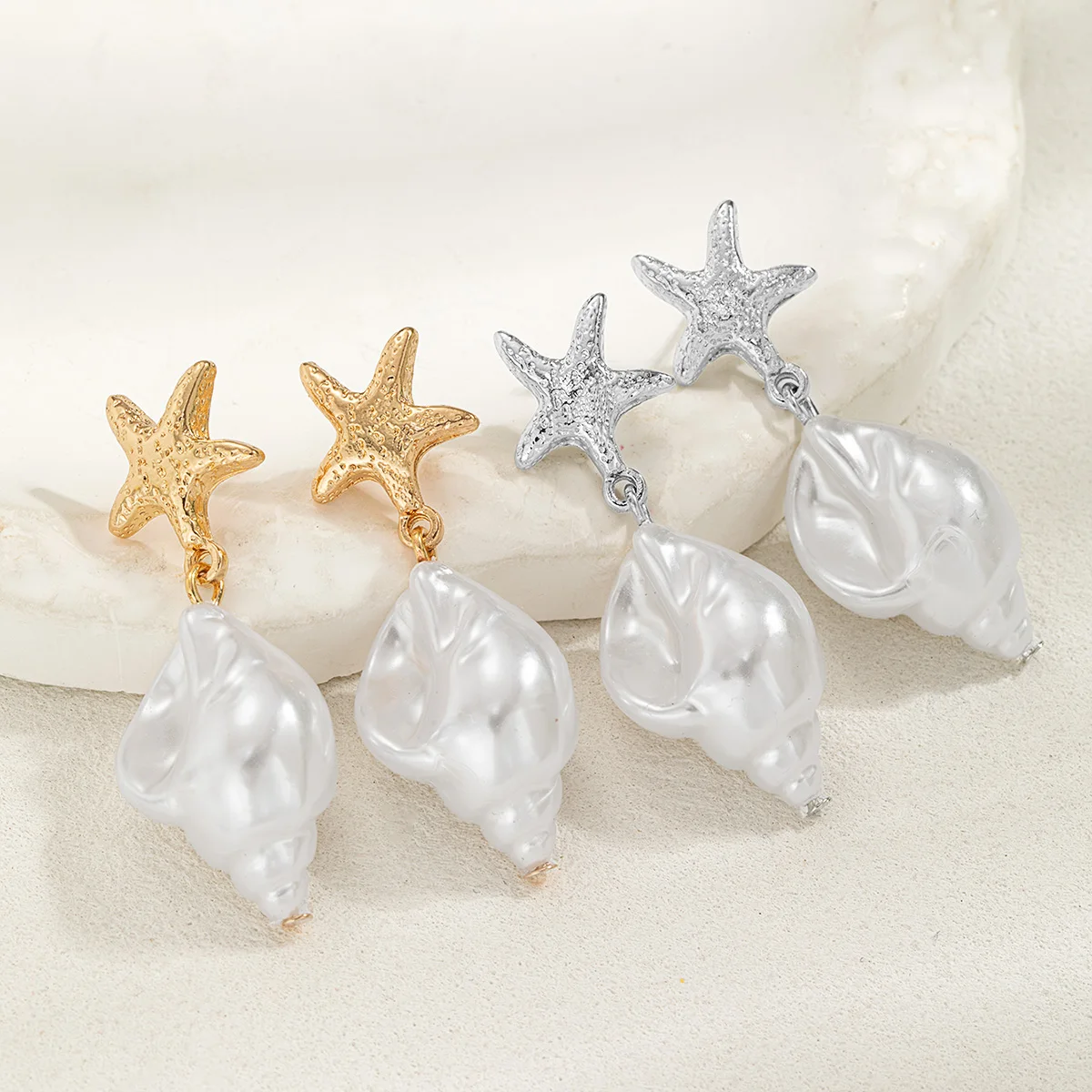 1 Pair of Beachy Resin Seashell Pendant Metal Starfish Women's Everyday Versatile Holiday Accessory