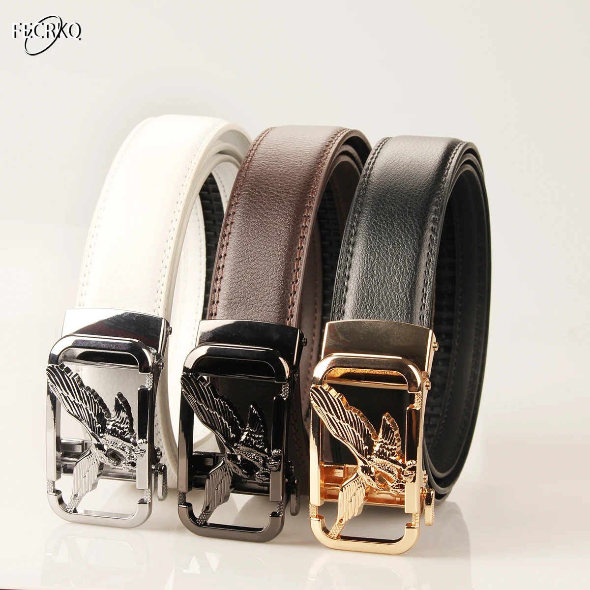 Marca de luxo Cintos de grife masculinos, negócios casuais, fivela personalizada, liga durável, águia voadora, cinto macio, estilo jeans