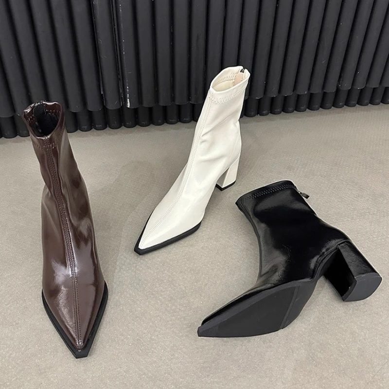 

Уличный стиль, эластичные тонкие женские ботильоны с острым носком, дизайнерские короткие ботильоны на толстом каблуке, осенне-зимняя женская обувь