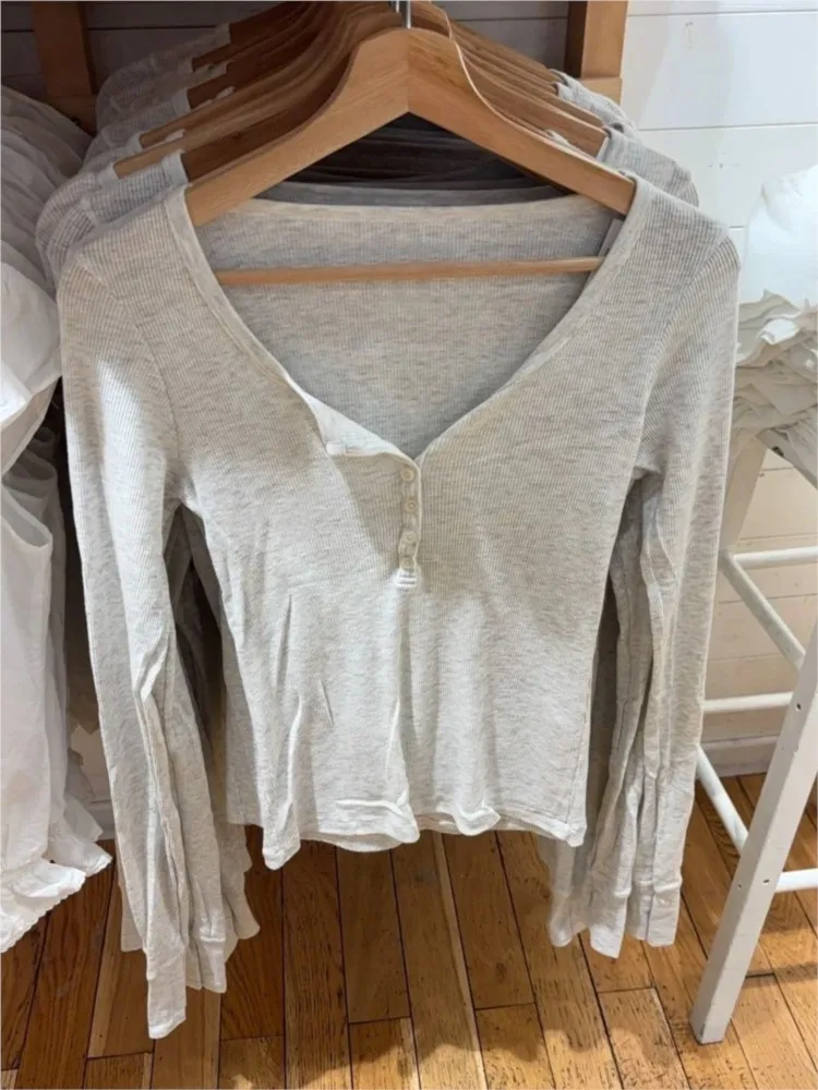 

New Buttons Ribbed Slim Long Sleeve T-shirts Women Autumn O-Neck Cotton Tshirts Tops Female Simple Basic Tees Shirt Y2K Clothes