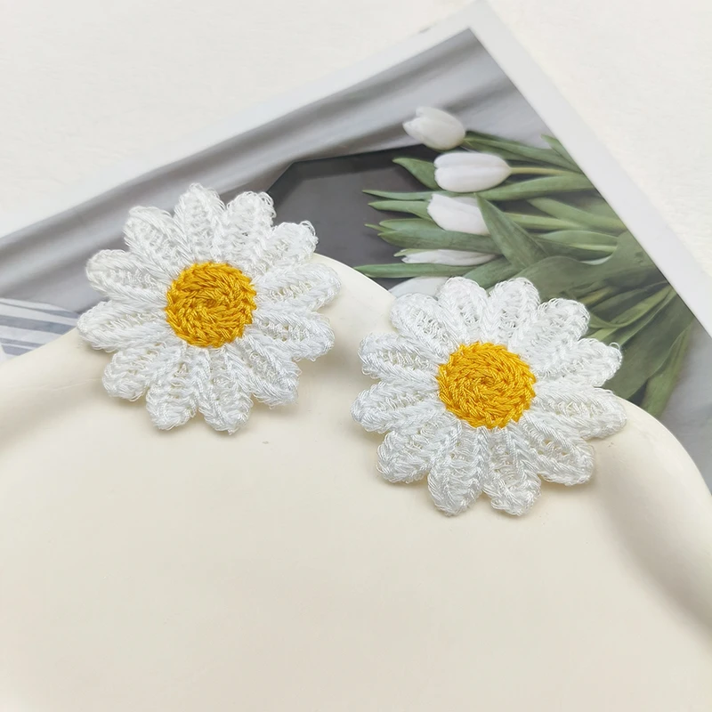 20 Stück 5,2 cm Chrysanthemen-Stickerei-Blumenapplikationen für DIY-Stirnbänder, Haarspangen, Stoffnäharbeiten und Dekorationsaufnäher – Detail 5