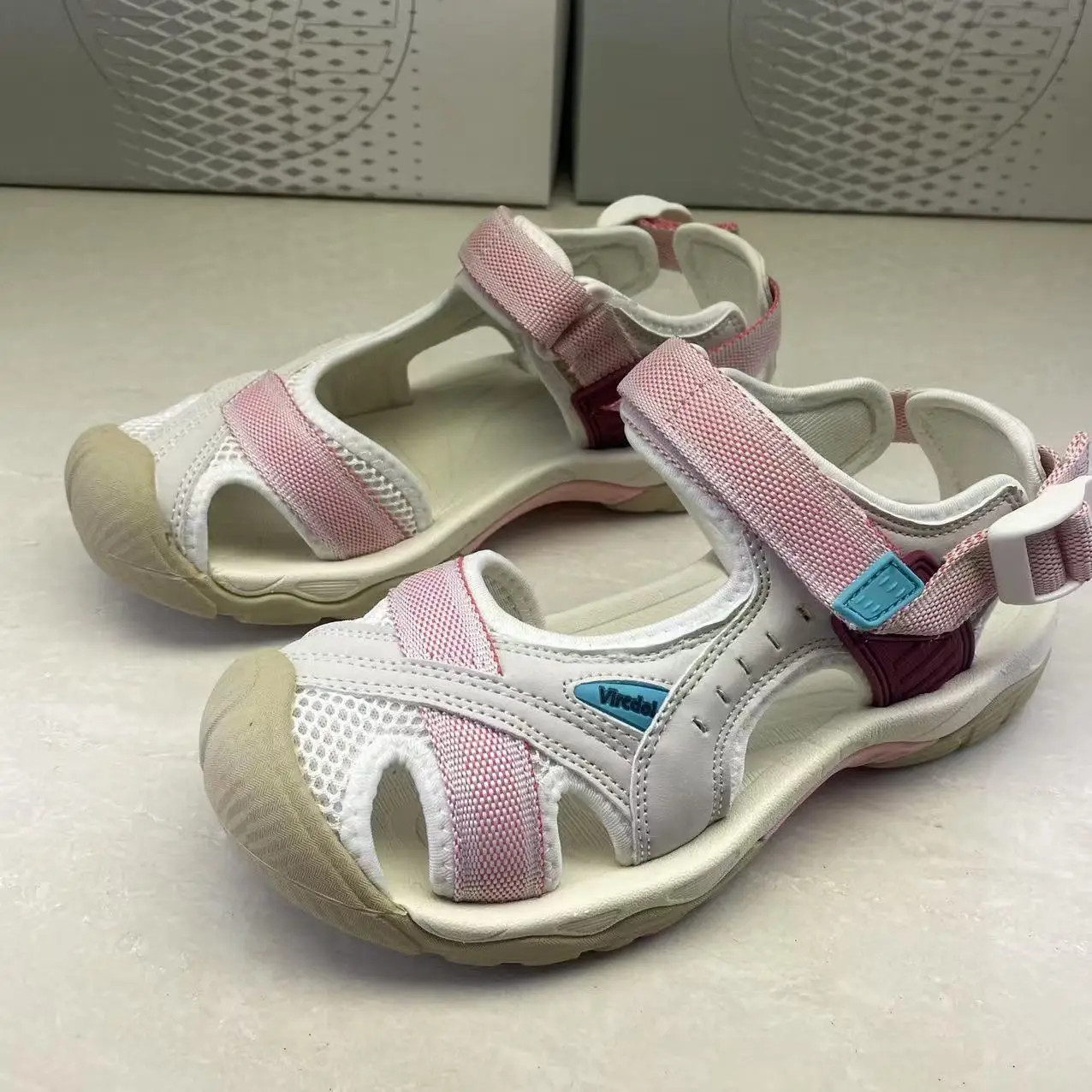 Summer Outdoor Mens Sandals Camping Climbing Casual Jogging Shoes Breathable Hiking Shoes Beach Mens Sandals