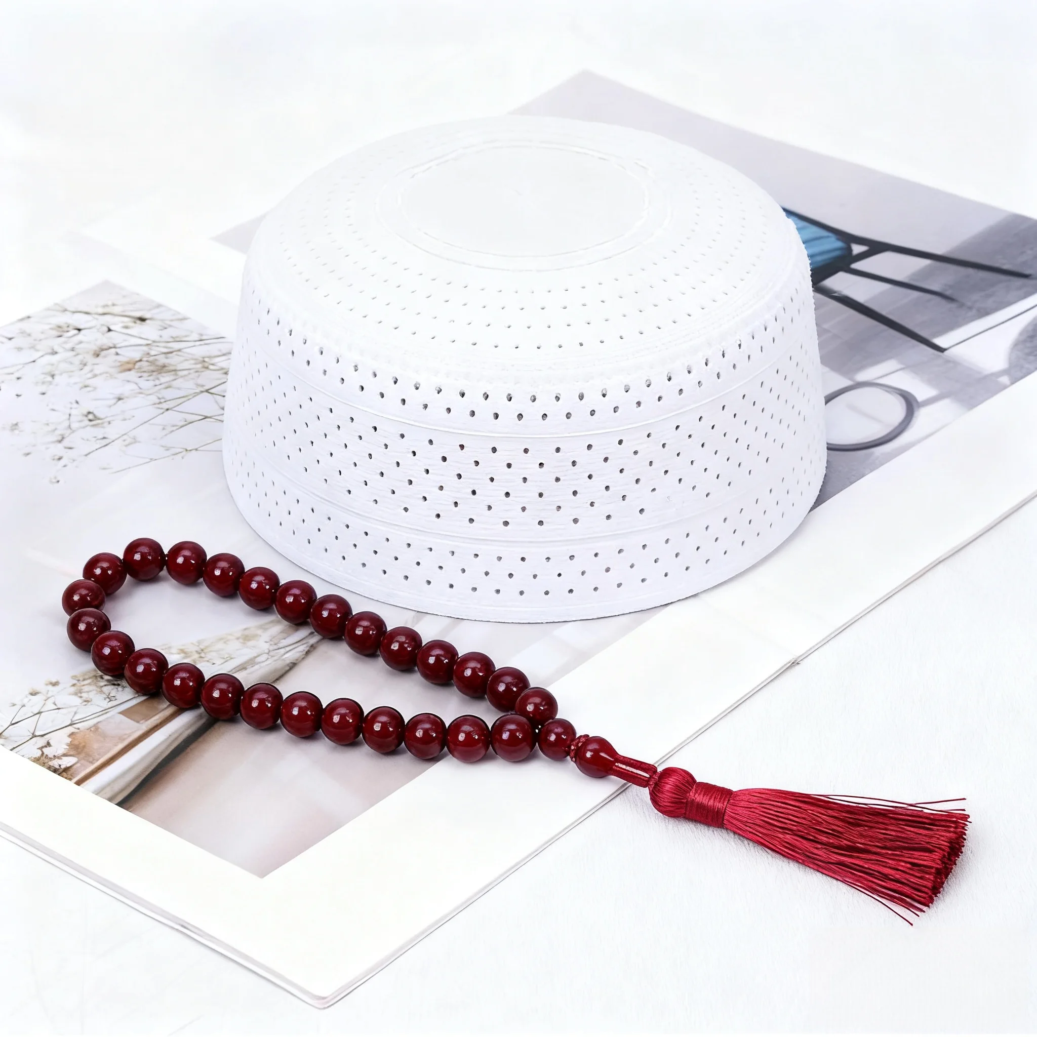 RIMAIRE Muslim Men's White Prayer Cap and Prayer Beads Set For daily prayers or Ramadan festivities
