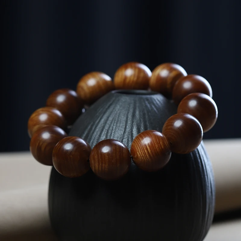 

Taihang Thuja Sutchuenensis Transparent Bracelet Submerged High Oil High Density 2.0 Buddha Beads Wooden Cultural Artifact