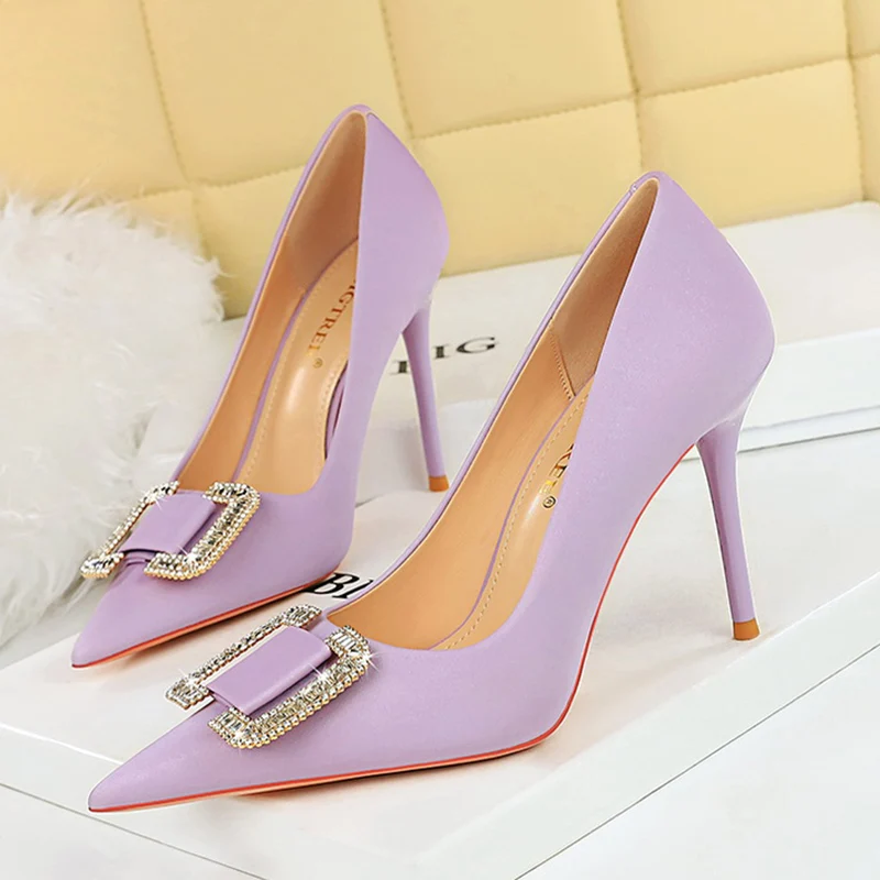 Luxury Brand Women 10cm High Heels Silk Satin Pumps Sexy Lady Crystal Buckle Purple Blue Classic Heels Nightclub Replica Shoes